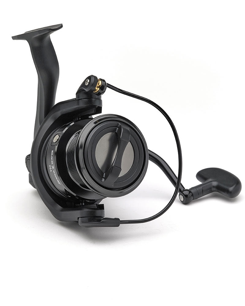 Daiwa Black Widow 25A Spinning Reel