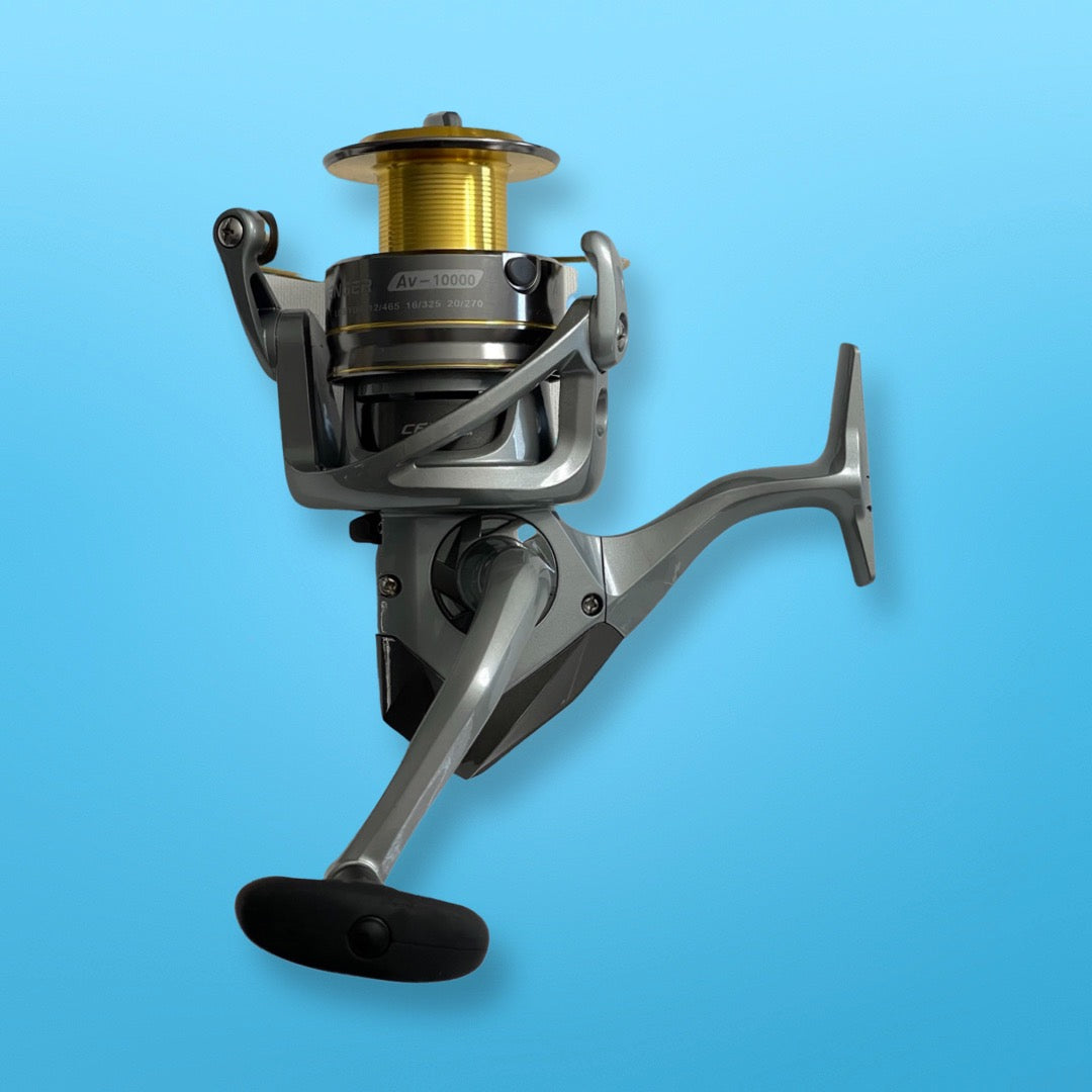 Okuma Avenger AV-10000 Spinning Reel